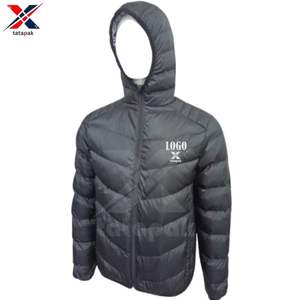Veste en laine d'hiver 2025 pour hommes, style urbain, sur mesure, grande taille, effet matelassé, polyester/nylon, capuche, fermeture éclair, unie - Product Image 4