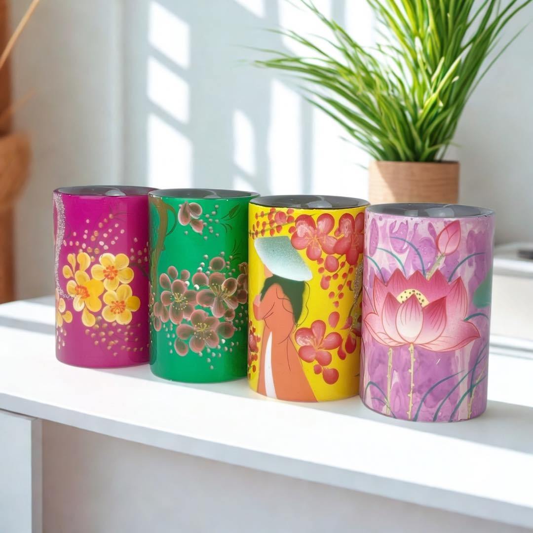 มีสีสัน