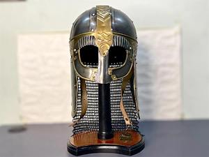 Disfraz de casco vikingo Medieval Diy con cadena de metal y cuchillos medievales tempranos, soporte OEM personalizable - Product Image 5