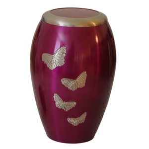 Urnes funéraires pour adultes en laiton de haute qualité avec conception de feuilles gravées couleur or et noir urnes funéraires en métal fini - Product Image 2