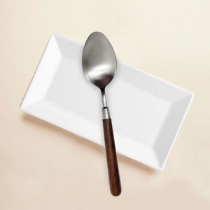 Cuillère à dîner en acier inoxydable avec manche en bois de noyer moderne de luxe en gros pour une utilisation en fête - Écologique et durable - Product Image 1