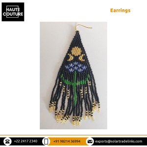 Boucles d'oreilles Lune et Hydragea perlées avec des glands brodées à la main de qualité incroyable à vendre - Product Image 6