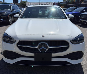 Mercedes Classe C 300 4MATIC 2024, jantes en alliage, sièges en cuir, système de navigation, sièges chauffants, toit ouvrant panoramique, conduite à gauche - Product Image 1