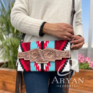 Western Stylish Real Tooled Aztec Leather Multi Color Fringe Sling Bag Venta caliente Nueva llegada Tooled Saddle Blanket Handbag - Product Image 1