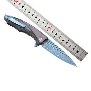 Cuchillo de bolsillo de acero de Damasco de alta calidad, cuchillo plegable hecho a mano personalizado, cuchillo de bolsillo para acampar con mango de madera con funda - Product Image 2