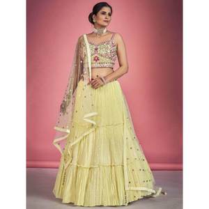 Magnifique Lehenga Choli traditionnel en georgette jaune clair à paillettes pour femmes - Product Image 3
