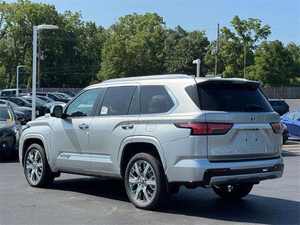 2024 para Sequoia Levin Turbo Color Plata Celestial 4.1-6L Gasolina 10KM V6 16V 5 Plazas Tamaño de Neumático R21 Cuero Izquierdo - Product Image 4