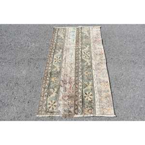 Alfombra turca Vintage de 2,7x4,8 pies, alfombra verde y Beige de lana para sala de estar, alfombra de látex con respaldo rectangular, estilo Aubusson de retazos - Product Image 1