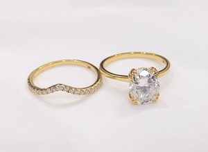 Conjunto de anillo de compromiso de boda de oro amarillo sólido, Diamante cultivado en laboratorio de corte ovalado para joyería nupcial de oro amarillo único - Product Image 5