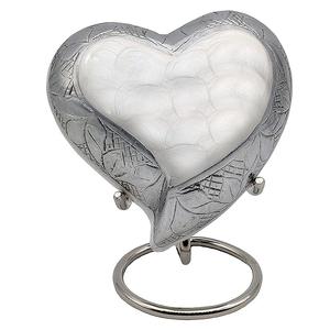 Urne funéraire souvenir en forme de cœur unique pour cendres humaines fabriquée à la main en laiton et gravée à la main à la maison - Product Image 4