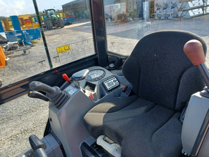 Mini-excavatrice d'occasion bon marché 305LC-9T HYUNDAII Bobcat E20z avec 10001-20000 heures de fonctionnement, poids de 98 kg - Product Image 6