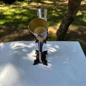 Corne à boire nordique fabriquée à la main avec support tasse de bière de style viking parfaite pour les collectionneurs Cosplay ou Mead Feasts - Product Image 3