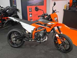 Qualité 125 R Supermoto légère - Product Image 4