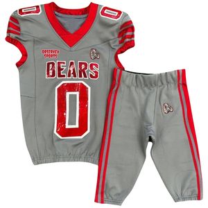 Conjunto de camiseta y pantalones de fútbol americano para jóvenes con sublimación personalizada, diseñado para comodidad, durabilidad y juego en equipo - Product Image 1