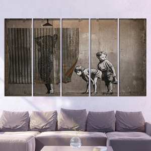 Tableau imprimé sur toile : Décoration de rue graffiti « Banksy Boys », lot de 5 toiles - Product Image 1