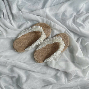 SANDALES DE PAILLE DE HAUTE MODE EXCLUSIVES EN GROS POUR FEMME, PREMIUM TISSÉ À LA MAIN ET ÉCOLOGIQUE, OEM/ODM DU VIETNAM. - Product Image 2