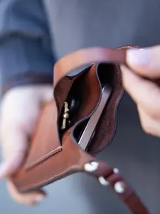 Bolso para Teléfono de Cuero Genuino de Alta Calidad, Accesorio Ideal para Mujeres Elegantes y Prácticas, Directo del Fabricante - Product Image 5