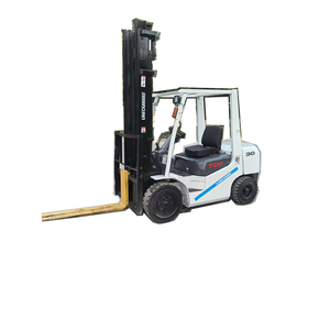 Chariot élévateur diesel TCM de 3 tonnes de haute qualité, d'origine japonaise, d'occasion, avec moteur et roulements, pour usage de construction - Product Image 1