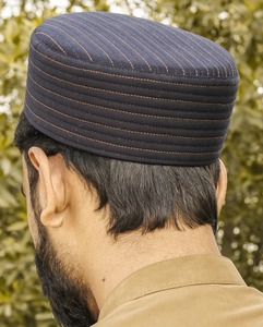 Casquette de prière islamique cousue classique pour hommes avec finition intérieure douce idéale pour les longues occasions religieuses et le namaz quotidien - Product Image 4