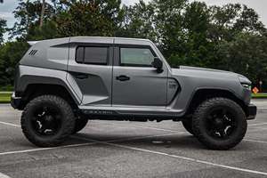 SUV Rez-vani T-a-n-k d'occasion de 2021, de qualité supérieure - Product Image 2