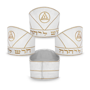 Mitre de Grand Prêtre du Chapitre Royal, Broderie Or Blanc, Chapeau de Cérémonie, Régalia de Haute Qualité, Fournisseur Maçonnique OEM en Gros - Product Image 1