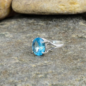 Anillo elegante de Topacio Azul, joyería minimalista hecha a mano de Plata de Ley 925 para mujer, regalo de aniversario de boda - Product Image 4