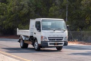 NUOVO 2024 Mitsubishi Canter 3.0L Turbo Potenza 175 CV 4 Cilindri 4X2 2 Assi Alimentazione Diesel Trasmissione Manuale Guida a Sinistra - Product Image 4