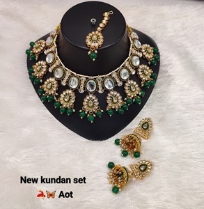 INDIAN JEWELRY KUNDAN & <b>DROP</b> FASHIONABLE GOLD PLATED FANCY CHOKER <b>NECKLACE</b> WITH MANGTIKKA EARRING SET & JEWELLERY SET WOMEN - Product Image 5