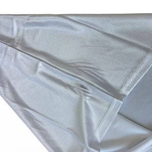 Fabricant de maillots de football rétro, logo brodé en silicone 3D personnalisé, design coupé et cousu, maillots de football vintage - Product Image 3