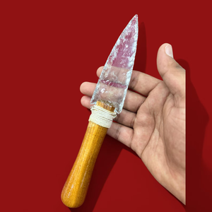Cuchillo Athame espiritual de cristal de cuarzo transparente tallado a mano con mango de madera para trabajo energético y decoración artesanal de piedra ritual curativa - Product Image 4