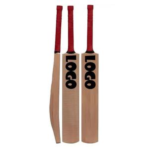Bâtons de cricket en saule anglais faits à la main, vente en gros, fabrication sur mesure, qualité supérieure, bois écologique, personnalisable, durable - Product Image 4