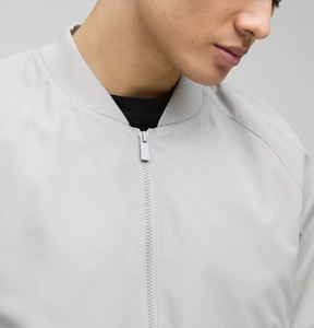 Chaqueta Universitaria de Moda OEM/ODM, Talla Grande, Corte Holgado, Color Sólido, para Hombre, Logotipo Bordado Personalizado, Chaqueta de Béisbol Hip Hop - Product Image 3