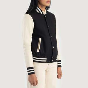 เสื้อแจ็คเก็ต Savant Hybrid Varsity สีดำและสีขาว สำหรับฤดูใบไม้ร่วง สวมใส่สบายอย่างสมบูรณ์แบบ - Product Image 2