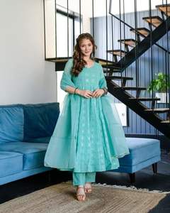 Ensemble de robe Anarkali en georgette de qualité supérieure, prêt à porter, avec broderie de sequins, pour filles, en gros - Product Image 5