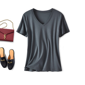 Mode à la mode col en V t-shirts pour femmes couleur unie teint confortable lâche étiquette personnalisée Fit t-shirts - Product Image 5