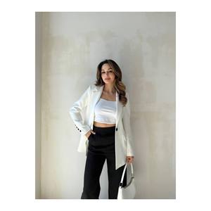 Giacca Blazer da donna con bottoni doppiopetto bordeaux - Product Image 5