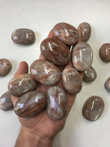 Piedra lunar roja de cristal entero Natural tallada Reiki curación meditación palmstone piedra semipreciosa artesanía para recuerdos de Feng Shui - Product Image 2