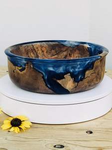 Tazón de resina de madera de diseñador, centro de mesa artesanal hecho a mano para el hogar, decoración de cocina moderna rústica, declaración - Product Image 6