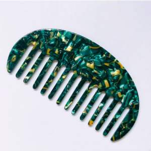 GUIDE PEIGNES DE COUPE FINE PROFESSIONNELLE Peigne à cheveux de barbier professionnel pour utilisation en salon Matériau en résine - Product Image 2