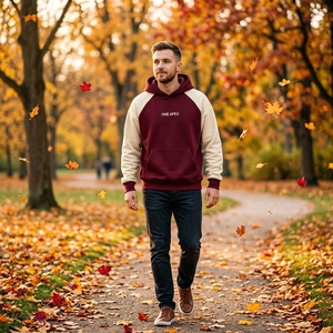 Sweat-shirt décontracté surdimensionné pour homme, couleur bordeaux crème, à manches raglan, avec poche kangourou et doublure polaire contrastante, personnalisable - Product Image 2