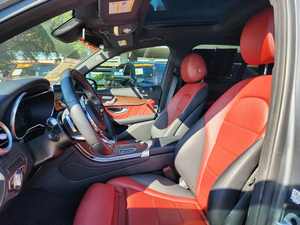 Pre-owned Clean 2023 Mercede-s-Benz glc - Product Image 3