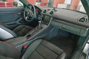 2024 718 Cayman GTS 4.0  Boîte manuelle 6 vitesses, moteur 6 cylindres à carter plat de 394 ch, non modifié - Product Image 5