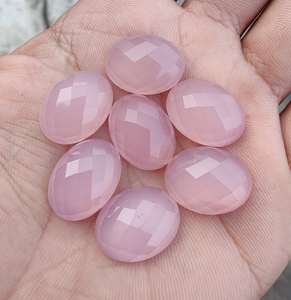 Piedras preciosas sueltas de cuarzo rosa natural de calidad AAA +, forma ovalada, corte a cuadros, Parte posterior plana, calibrado, disponible en todos los tamaños, venta al por mayor - Product Image 4