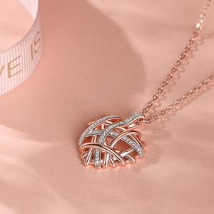 Collier en argent sterling en forme de cœur entrelacé Jeulia avec zircon et perle - Product Image 5