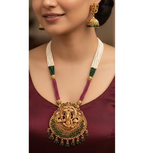 Conjunto de Collar Largo con Pendientes de Acabado Dorado Mate de Primera Calidad para Bodas, Colección para Mujer - Product Image 1