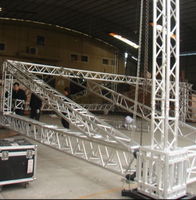 Estructura de Techo Móvil de Aluminio y Plataforma de Escenario con Iluminación