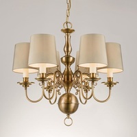 Lámpara de pie de hierro forjado artesanal de diseño único con base decorativa para salas de estar y hoteles disponible a un precio asequible