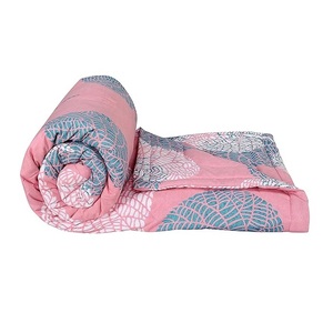 Couverture de literie d'hiver de qualité supérieure, prix de gros, design personnalisable, luxe, douce, confortable, légère, imperméable - Product Image 1