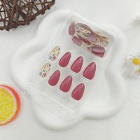 Korte druk op Amandelvormige nepnagels Bloem Acryl Herfstnagels Volledige dekking Lijm op Schattige valse bloemige stick-on nagels Groothandel