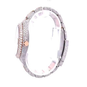 Montre en diamant Moissanite glacée personnalisée de haute qualité pour hommes Affichage de la date VVS Bande de 18mm Style Hip Hop de luxe Édition limitée - Product Image 3